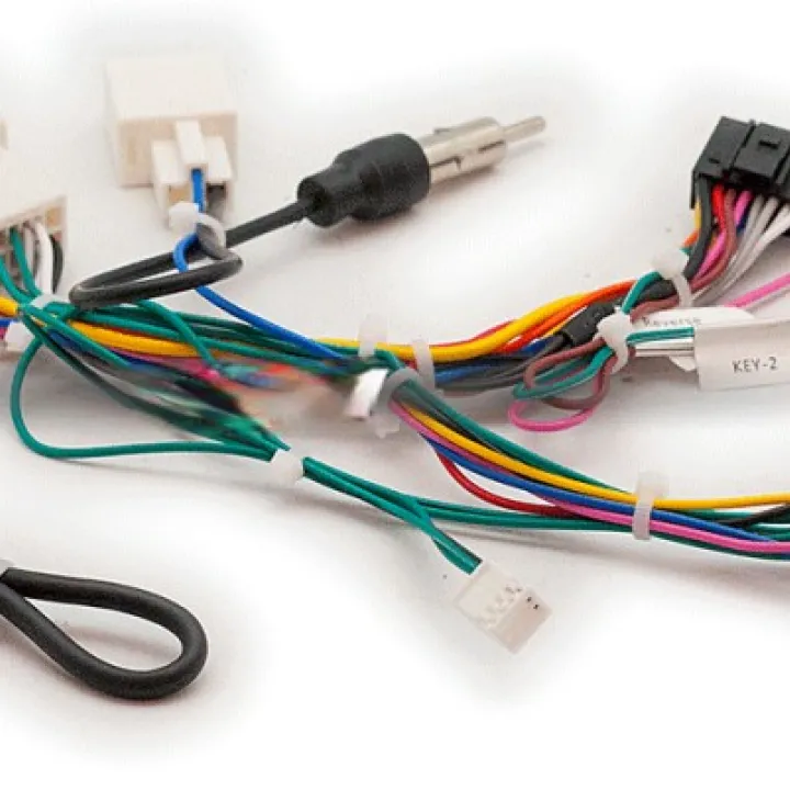 Carav 16-067 разъем 16-pin Toyota 2003-2013 выборочн. модели (Питание + Динамики + Антенна + Руль + USB + RCA + CANBUS) от ReLoud