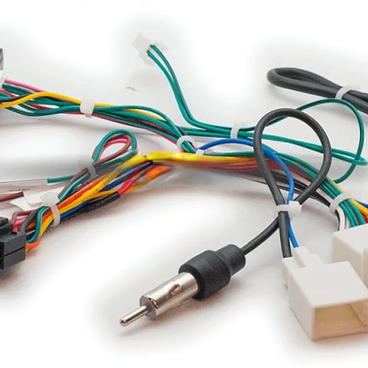 Carav 16-067 разъем 16-pin Toyota 2003-2013 выборочн. модели (Питание + Динамики + Антенна + Руль + USB + RCA + CANBUS) от ReLoud